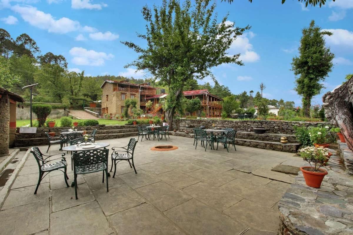 Vamoose Eco Lodge Chevron Kausani Kültér fotó